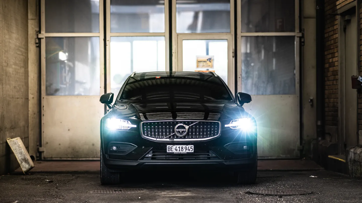 Volvo V60 Cross Country Roadtrip in den Schweizer Alpen — Bild 26