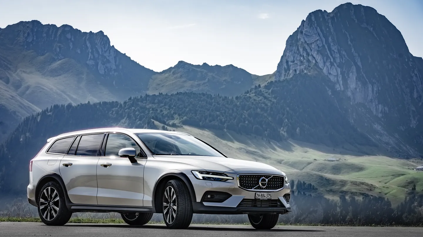 Volvo V60 Cross Country Roadtrip in den Schweizer Alpen, Gantrisch — Bild 16